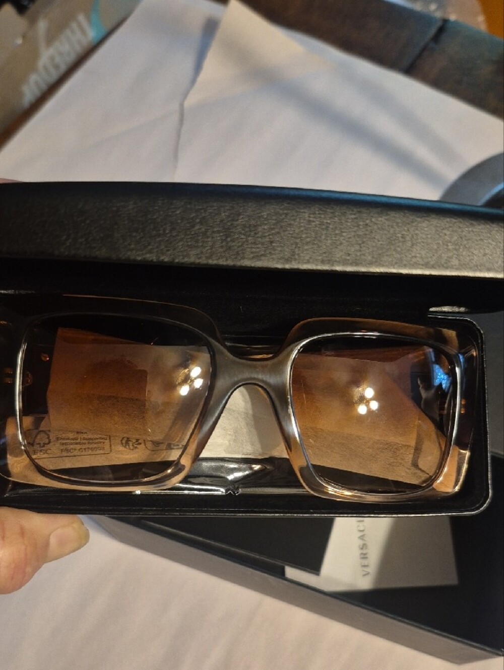 Authentic Versace Wemon's BrownFrame with Brown Gradient Lenses Sunglasses NWT. - Picture 8 of 9